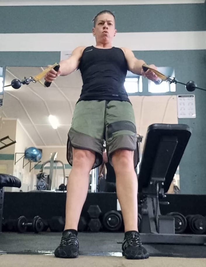 Sunel V Fitness - woman over 40 training in the gym 